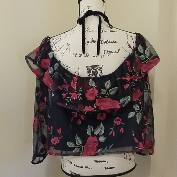 Top - Picture 2 of 2